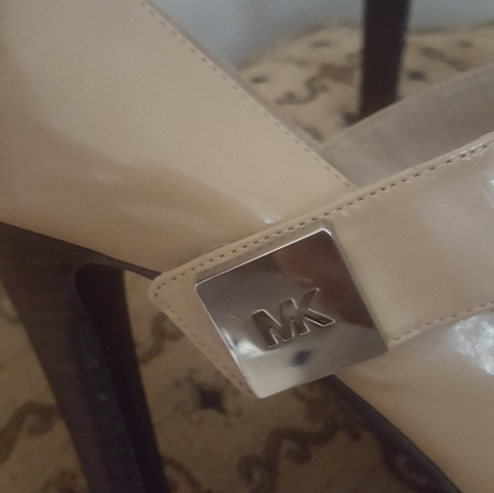 Shoes - Picture 2 of 3